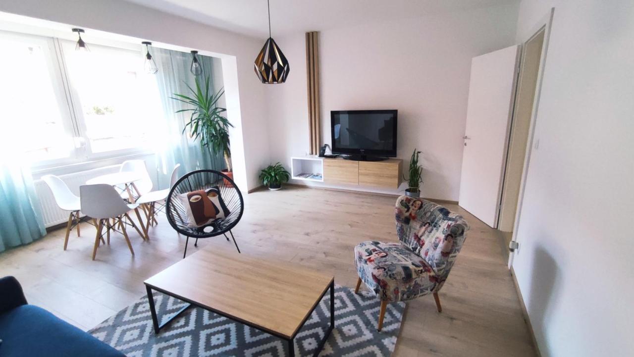 Apartman Lena Appartement Tuzla Buitenkant foto
